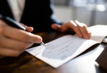 What to Look for When Choosing the Best Cheque Bounce Lawyer in Delhi best Cheque Bounce lawyer in Delhi