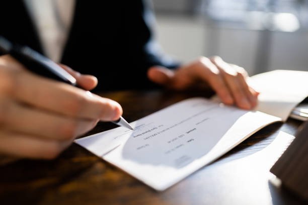 Understanding Court Proceedings With a Cheque Bounce Lawyer for Ghaziabad Court Cheque Bounce Lawyer for Ghaziabad Court